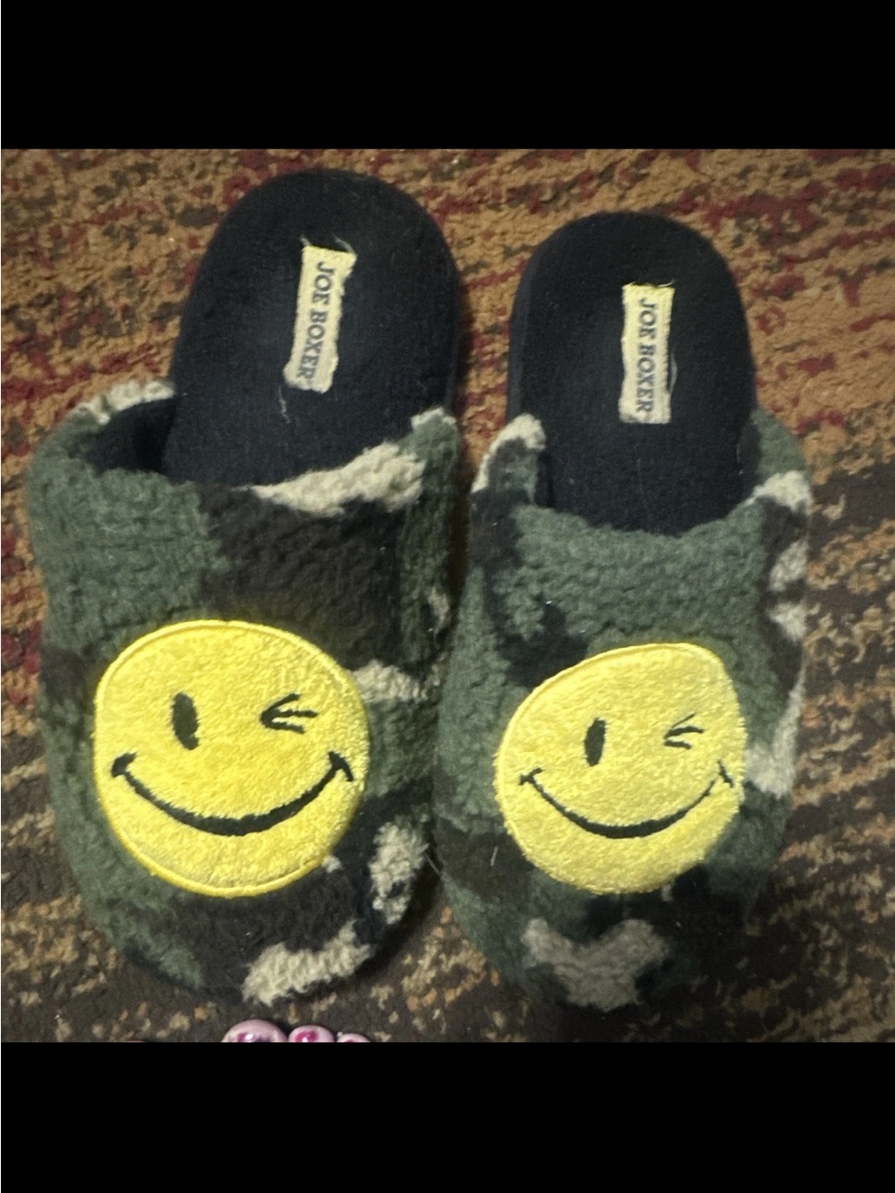Joe Boxer Green Camo Slippers with Yellow Winking Smiley